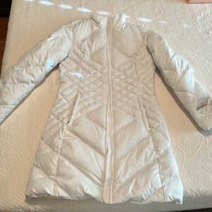 Women’s Eddie Bauer puffer coat